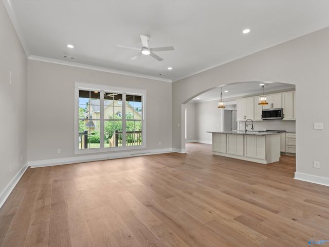 205 Bentbrook Drive, Albertville, AL 35950