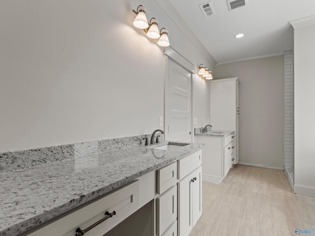 205 Bentbrook Drive, Albertville, AL 35950