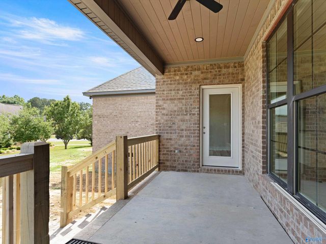 205 Bentbrook Drive, Albertville, AL 35950