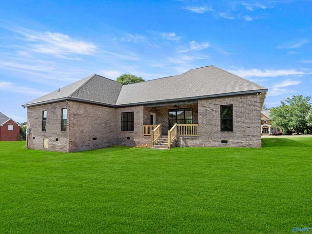 205 Bentbrook Drive, Albertville, AL 35950