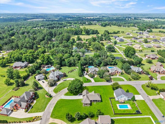 205 Bentbrook Drive, Albertville, AL 35950