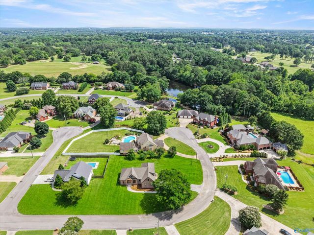 205 Bentbrook Drive, Albertville, AL 35950
