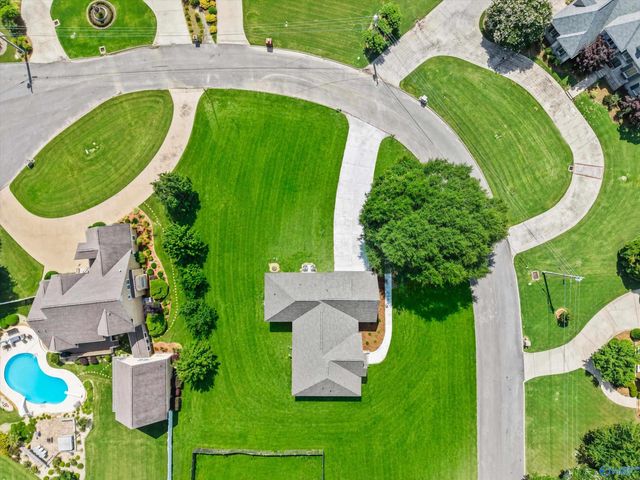 205 Bentbrook Drive, Albertville, AL 35950