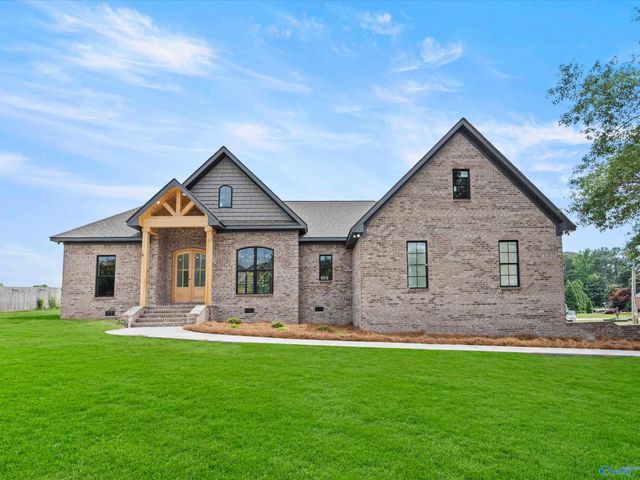 205 Bentbrook Drive, Albertville, AL 35950