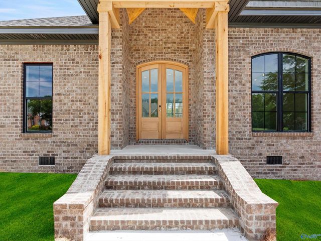 205 Bentbrook Drive, Albertville, AL 35950
