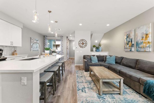 1291 Via Lucero, Oceanside, CA 92056