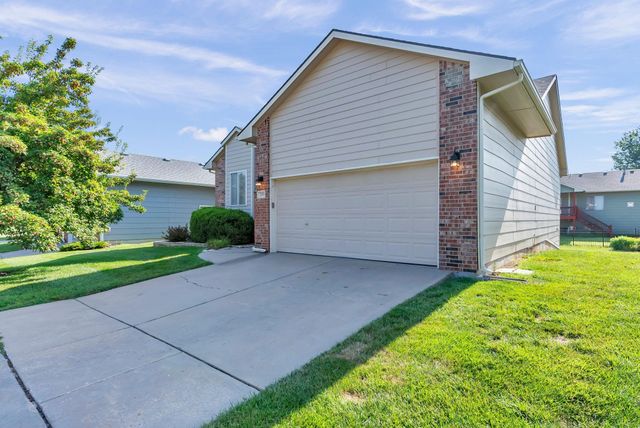 110 N Castle Rock St, Wichita, KS 67230