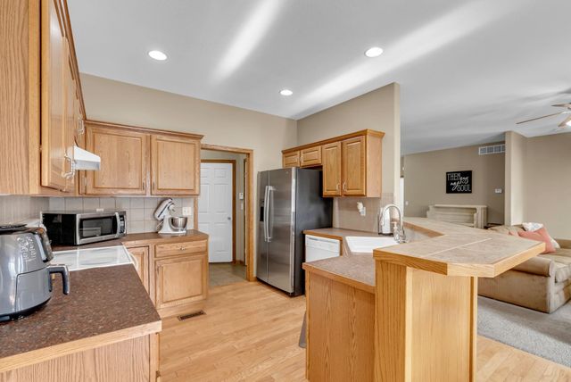 110 N Castle Rock St, Wichita, KS 67230