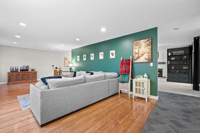 S68W12977 Camilla DRIVE, Muskego, WI 53150