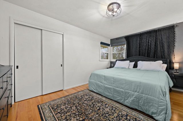 S68W12977 Camilla DRIVE, Muskego, WI 53150