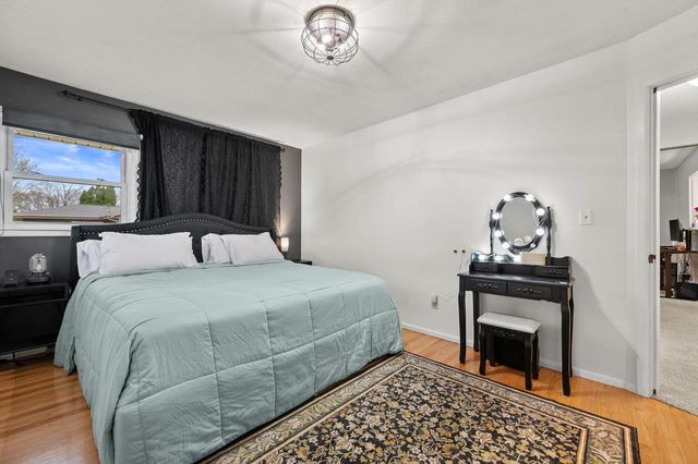 S68W12977 Camilla DRIVE, Muskego, WI 53150