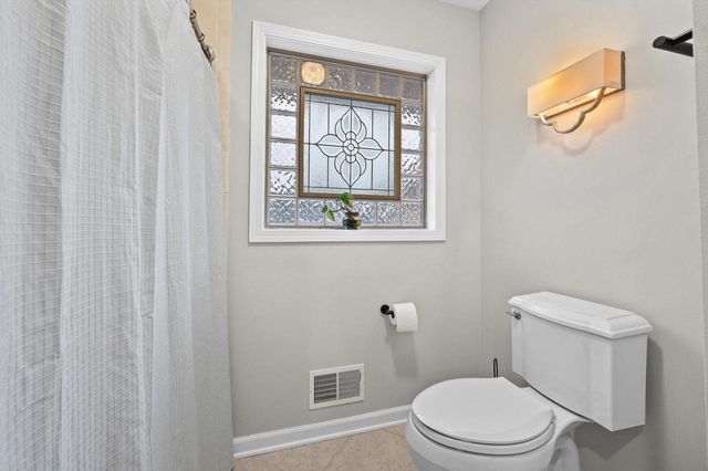 S68W12977 Camilla DRIVE, Muskego, WI 53150