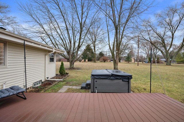 S68W12977 Camilla DRIVE, Muskego, WI 53150