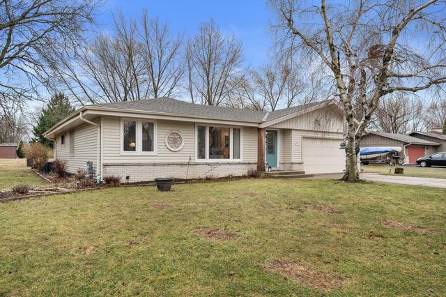 S68W12977 Camilla DRIVE, Muskego, WI 53150