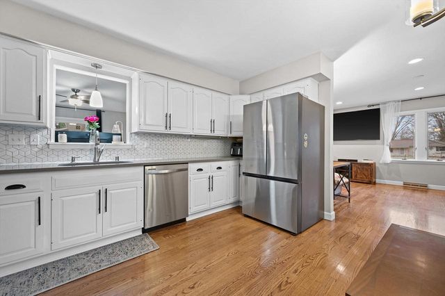 S68W12977 Camilla DRIVE, Muskego, WI 53150