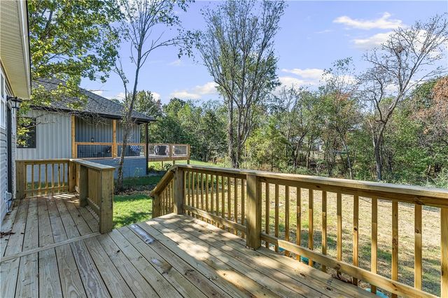 11 Lathrop Drive, Bella Vista, AR 72715