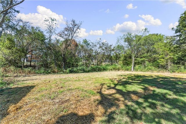 11 Lathrop Drive, Bella Vista, AR 72715