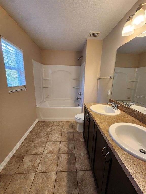 Image 23 of property listing at 2453 FORMAX DRIVE, Orlando, FL 32828