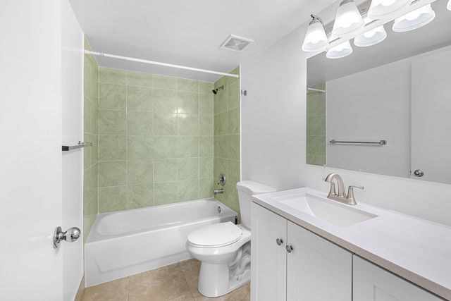 7856 Sonoma Springs Circle 305, Lake Worth, FL 33463