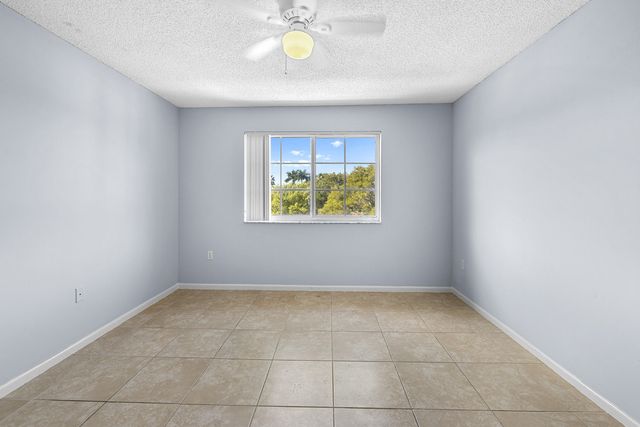 7856 Sonoma Springs Circle 305, Lake Worth, FL 33463