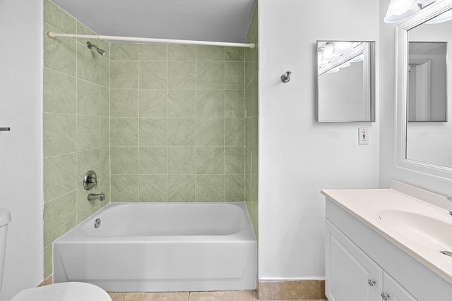 7856 Sonoma Springs Circle 305, Lake Worth, FL 33463