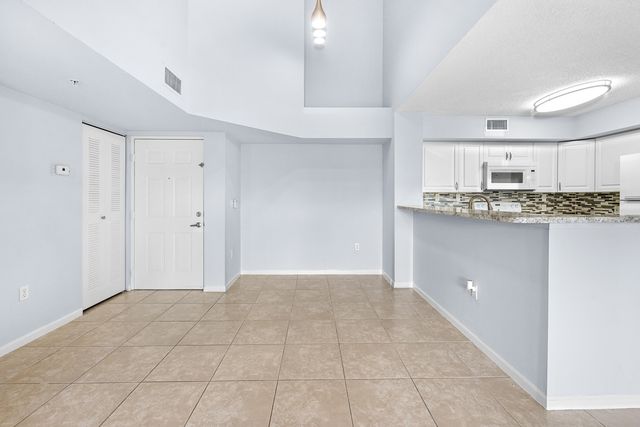 7856 Sonoma Springs Circle 305, Lake Worth, FL 33463