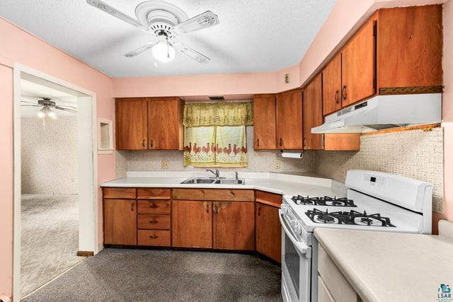703 E 5th St, Superior, WI 54880