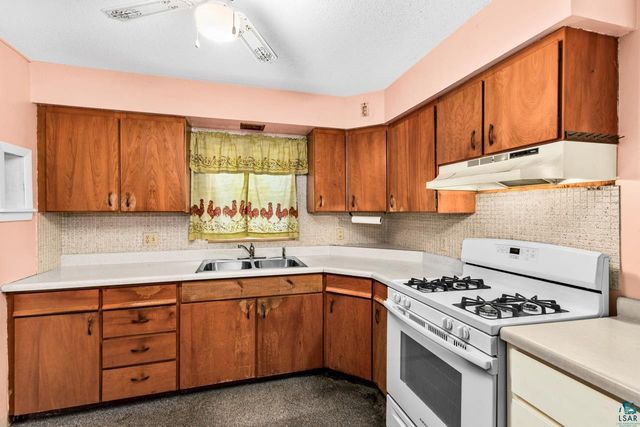 703 E 5th St, Superior, WI 54880