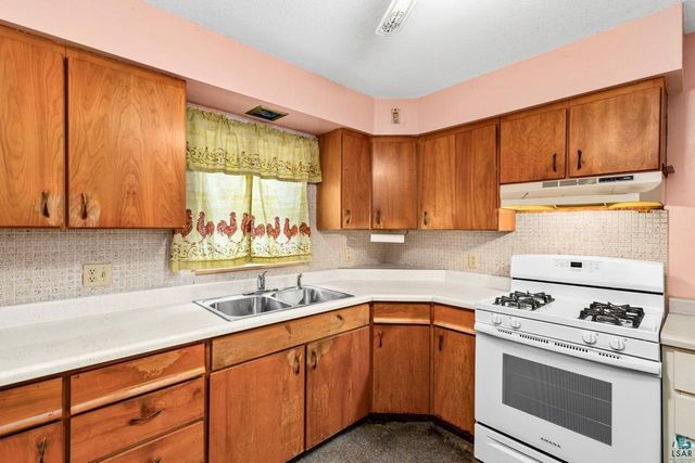 703 E 5th St, Superior, WI 54880
