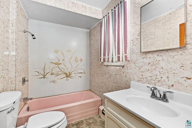 703 E 5th St, Superior, WI 54880