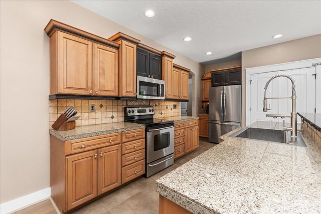 2655 E Piccadilly Ln, Eagle, ID 83616