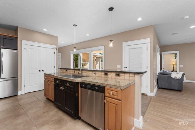2655 E Piccadilly Ln, Eagle, ID 83616