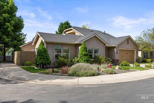 2655 E Piccadilly Ln, Eagle, ID 83616