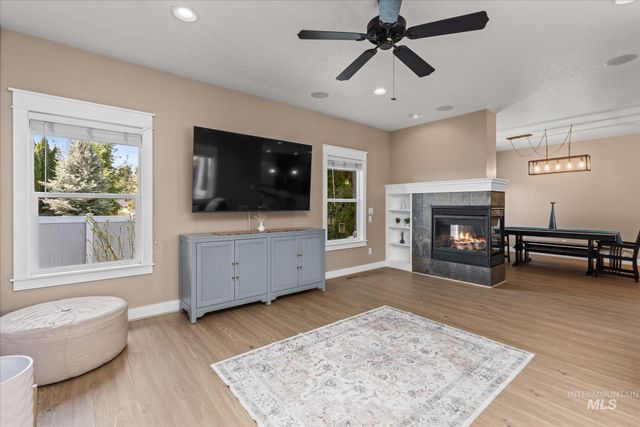 2655 E Piccadilly Ln, Eagle, ID 83616