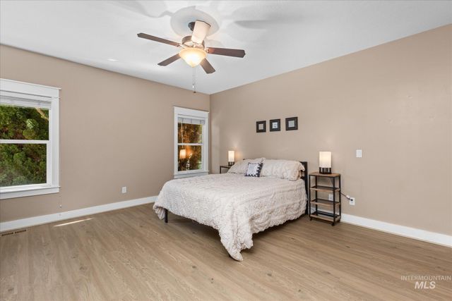 2655 E Piccadilly Ln, Eagle, ID 83616