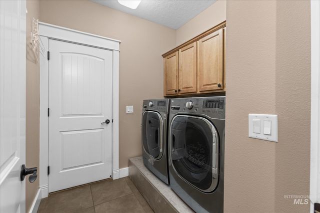 2655 E Piccadilly Ln, Eagle, ID 83616