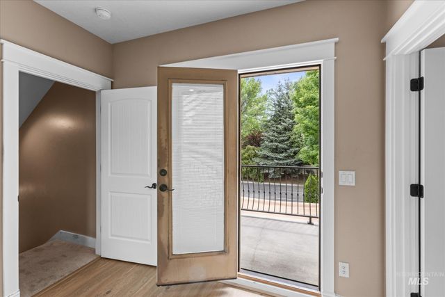 2655 E Piccadilly Ln, Eagle, ID 83616