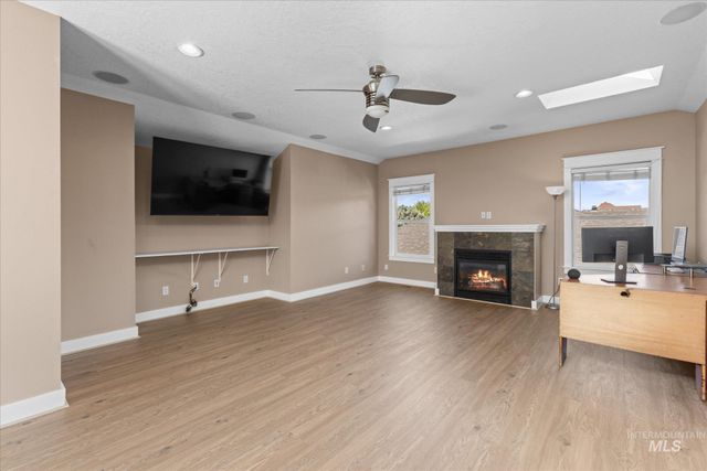 2655 E Piccadilly Ln, Eagle, ID 83616