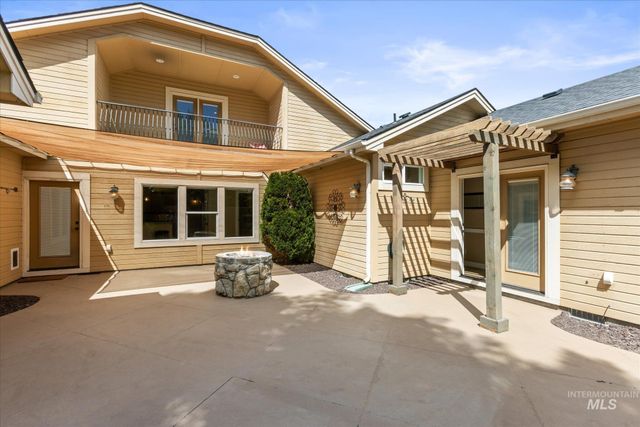 2655 E Piccadilly Ln, Eagle, ID 83616