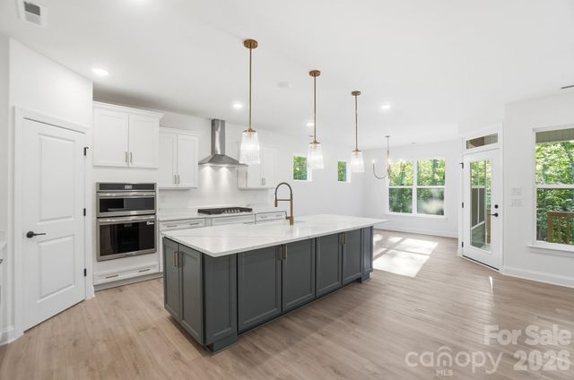 5112 Kings Pinnacle Drive, Kings Mountain, NC 28086