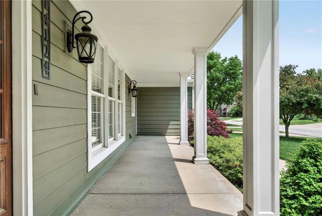 14124 Eby Street, Overland Park, KS 66221