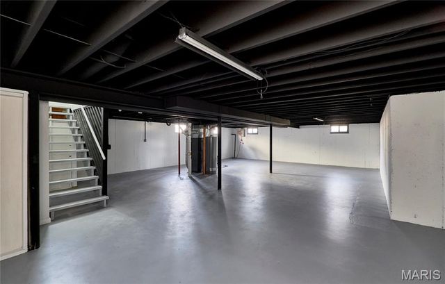 2555 Guildford Drive, Florissant, MO 63033