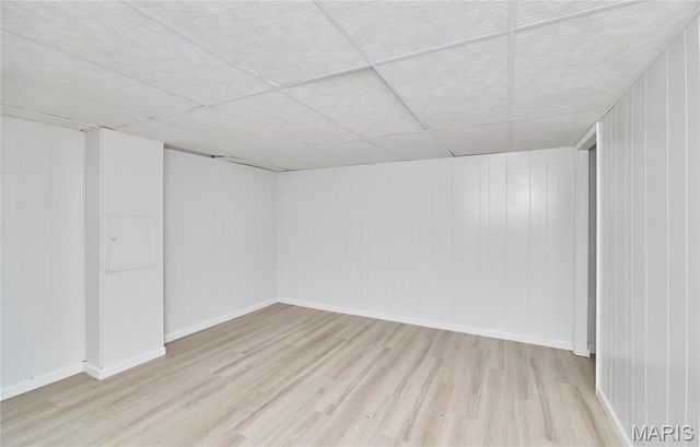 2555 Guildford Drive, Florissant, MO 63033