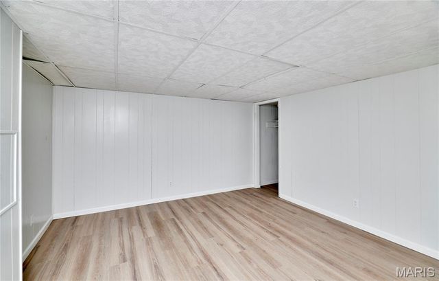 2555 Guildford Drive, Florissant, MO 63033