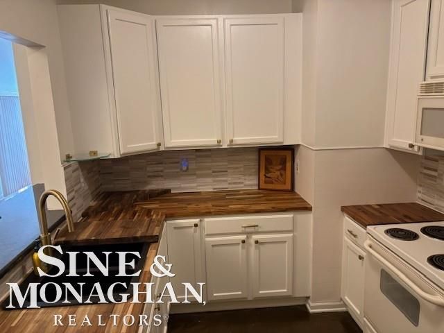 25590 Sun Sail Court, Harrison Twp, MI 48045
