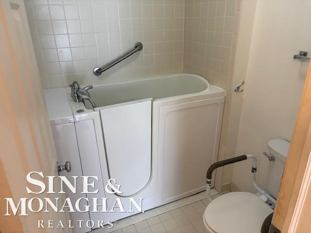 25590 Sun Sail Court, Harrison Twp, MI 48045
