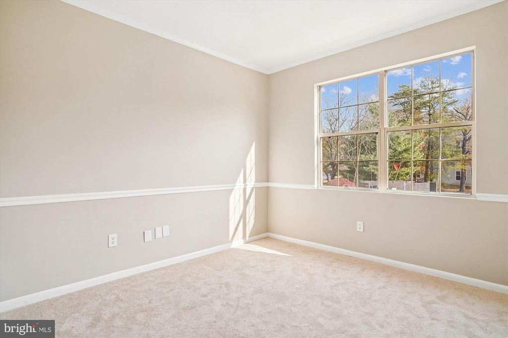 Image 14 of property listing at 10-G SANDSTONE CT, Annapolis, MD 21403