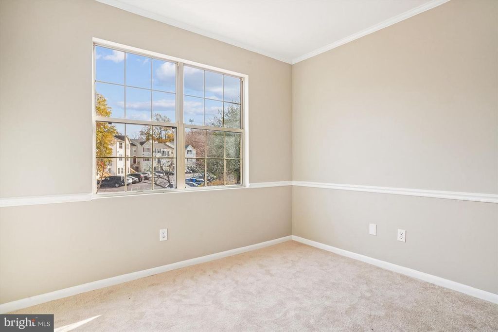 Image 15 of property listing at 10-G SANDSTONE CT, Annapolis, MD 21403