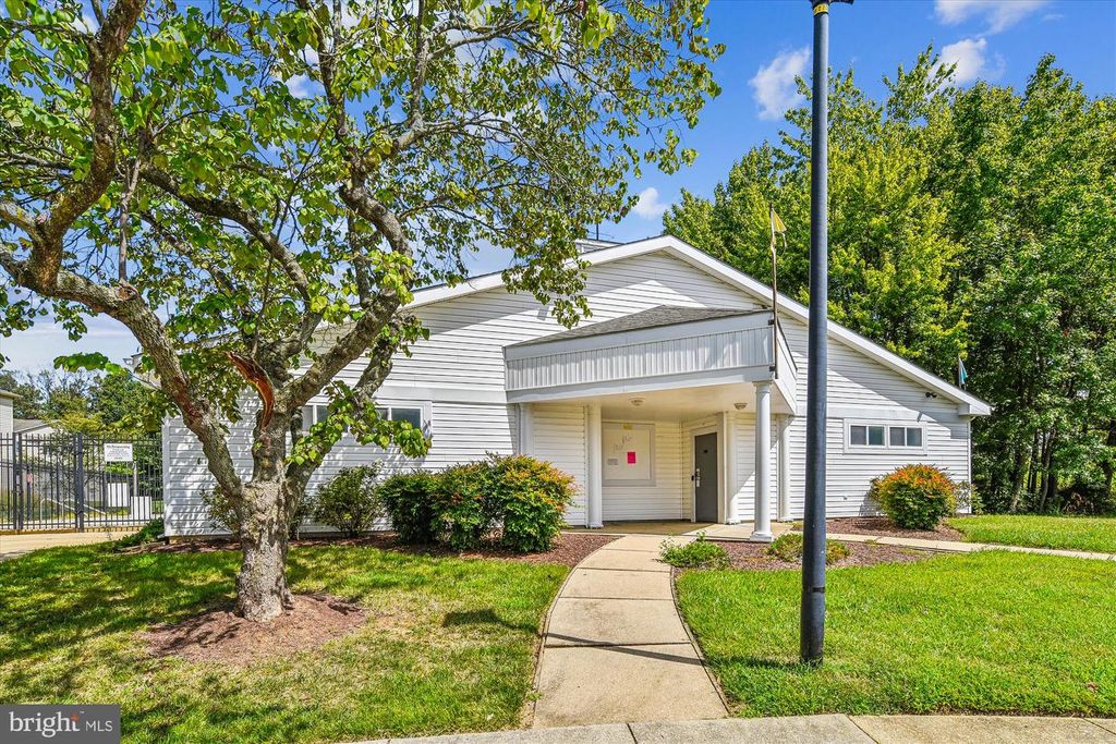 Image 25 of property listing at 10-G SANDSTONE CT, Annapolis, MD 21403