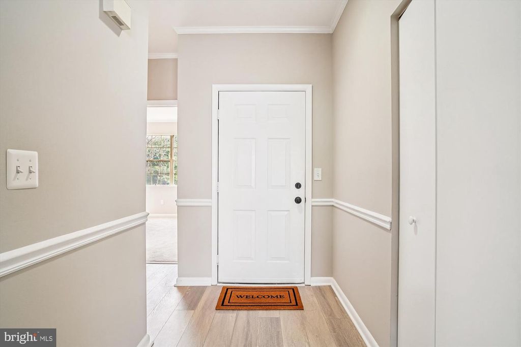 Image 3 of property listing at 10-G SANDSTONE CT, Annapolis, MD 21403